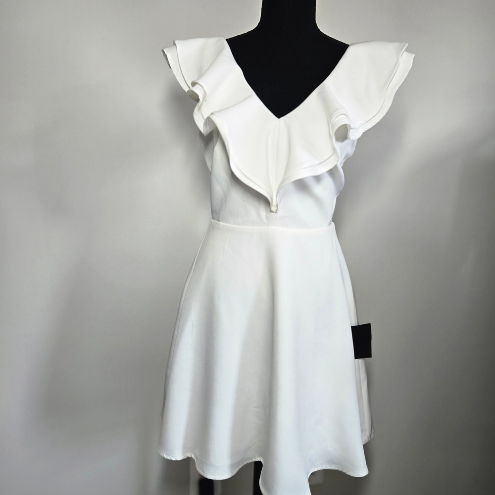 Lulus Skater Dress Womens Size S‎ White New Ruffle V-Neck Sleeveless NWT (D8)